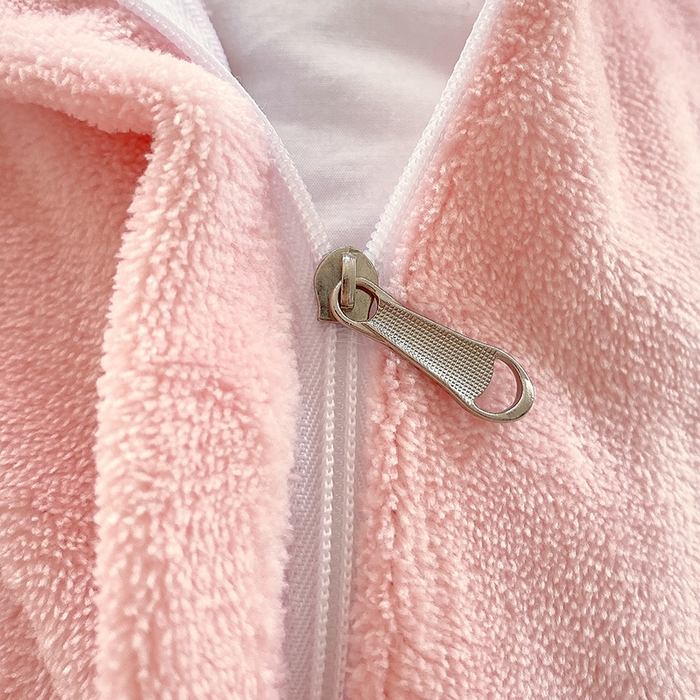 91家纺网 家纺一手货源 找家纺 凡客家居 2023新款毛巾绣牛奶绒四件套 爱丽丝-粉