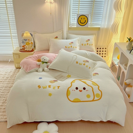 91家纺网 家纺一手货源 找家纺 （总）凡客家居 2023新款毛巾绣牛奶绒四件套学生宿舍三件套