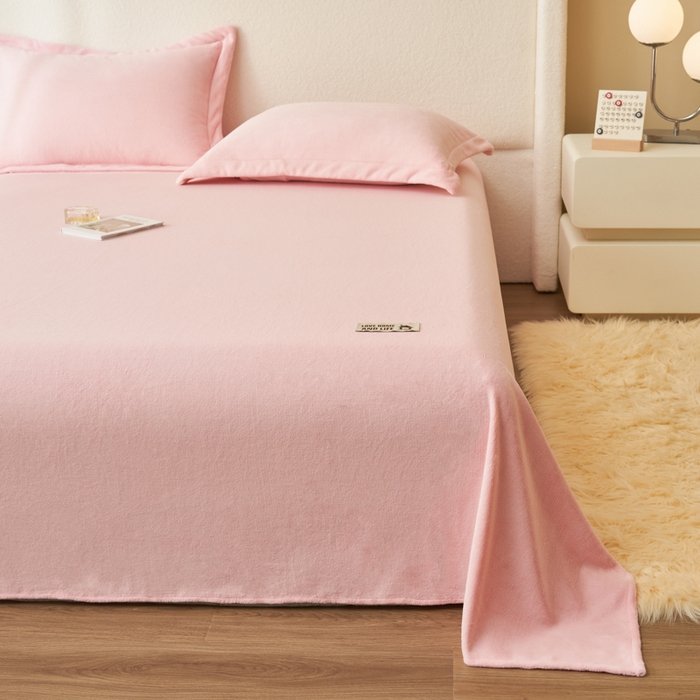 91家纺网 家纺一手货源 找家纺 艾佳 2025新款高克重加厚保暖牛奶绒床单 牛奶绒粉