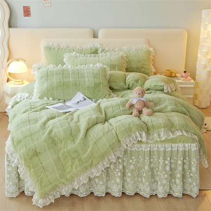 宜凡家纺 2023新款高克重兔绒牛奶绒床裙三件套 方格纹-抹茶