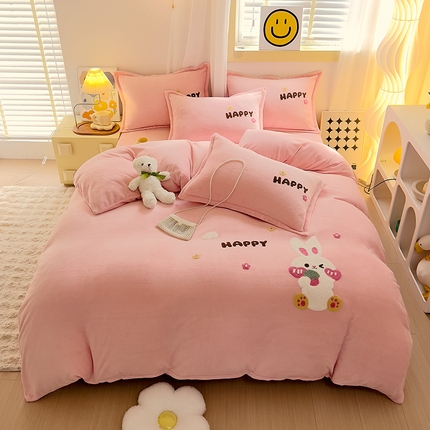 91家纺网 家纺一手货源 找家纺 （总）凡客家居 2023新款毛巾绣牛奶绒四件套学生宿舍三件套