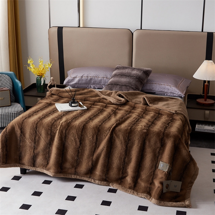 91家纺网 家纺一手货源 找家纺 凯轩毛毛毯毯子网销专供 23新款新款仿雪貂绒毛毯毯子 十字貂棕