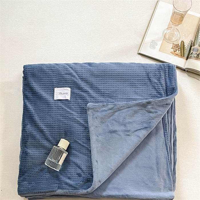 91家纺网 家纺一手货源 找家纺 时光里 2023新款全消光华夫格绒-单被套 马耳他蓝