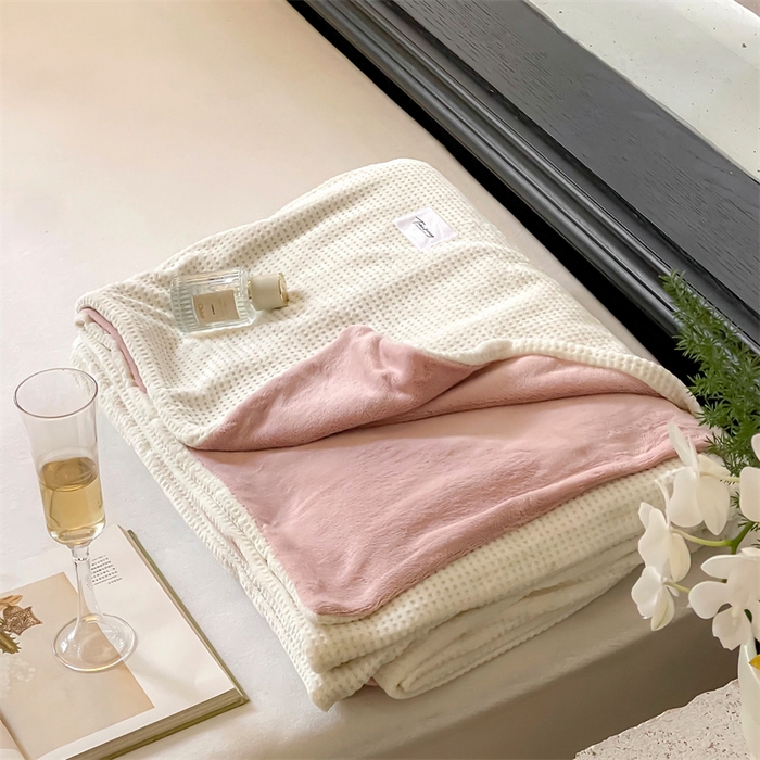 91家纺网 家纺一手货源 找家纺 时光里 2023新款全消光华夫格绒-单被套 米月白