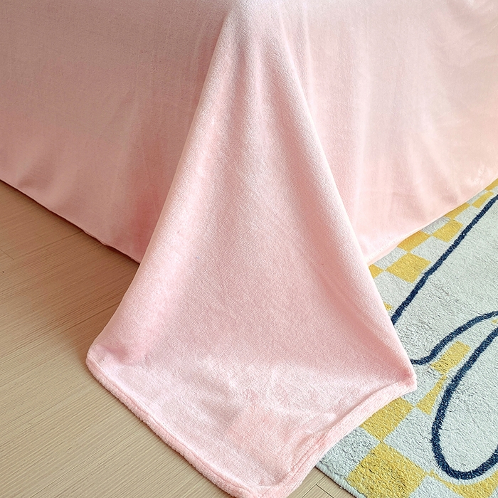 91家纺网 家纺一手货源 找家纺 凡客家居 2023新款毛巾绣牛奶绒四件套 初妍-粉