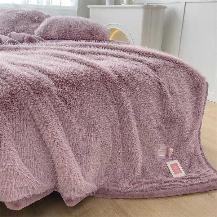 91家纺网 家纺一手货源 找家纺 凯轩毛毛毯毯子网销专供 2024新款公主貂仿皮草毛毯毯子终版 香芋紫