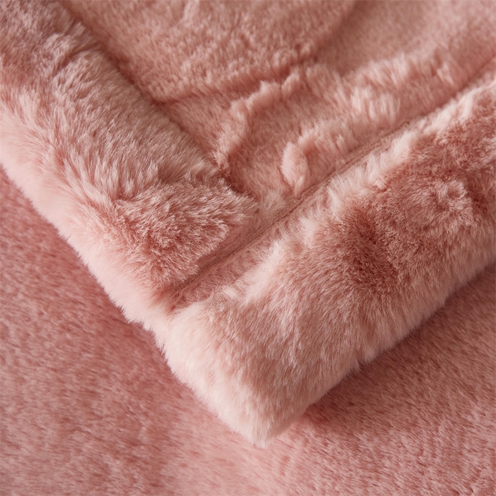 91家纺网 家纺一手货源 找家纺 凯轩毛毛毯毯子网销专供 23新款仿皮草提花毛毯毯子 恋爱粉