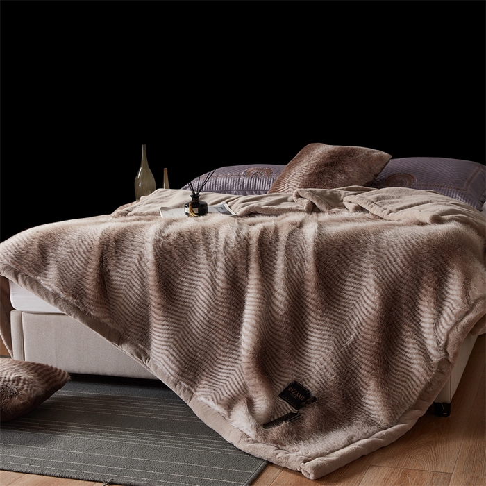 91家纺网 家纺一手货源 找家纺 凯轩毛毛毯毯子网销专供 23新款芭莎仿毛皮毛毯毯子 花纹咖