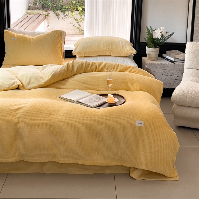 91家纺网 家纺一手货源 找家纺 时光里 2023新款全消光华夫格绒-单被套 麦芽黄