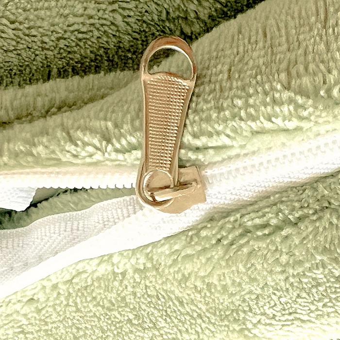 91家纺网 家纺一手货源 找家纺 凡客家居 2023新款毛巾绣牛奶绒四件套 快乐兔-绿