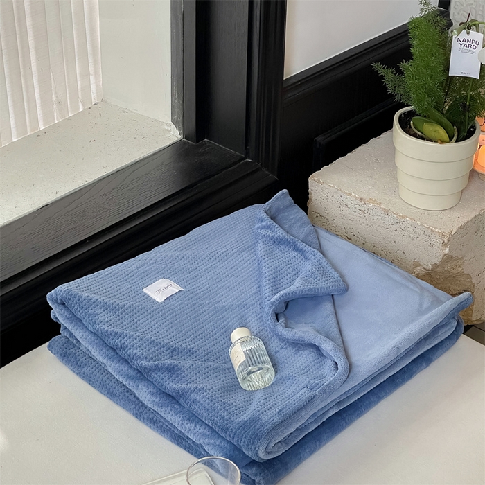 91家纺网 家纺一手货源 找家纺 时光里 2023新款全消光华夫格绒-单被套 马耳他蓝