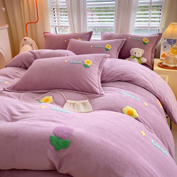 91家纺网 家纺一手货源 找家纺 凡客家居 2023新款毛巾绣牛奶绒四件套 郁金香-紫