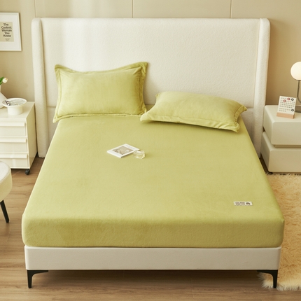 91家纺网 家纺一手货源 找家纺 艾佳 2025新款高克重加厚保暖牛奶绒床笠 牛奶绒绿