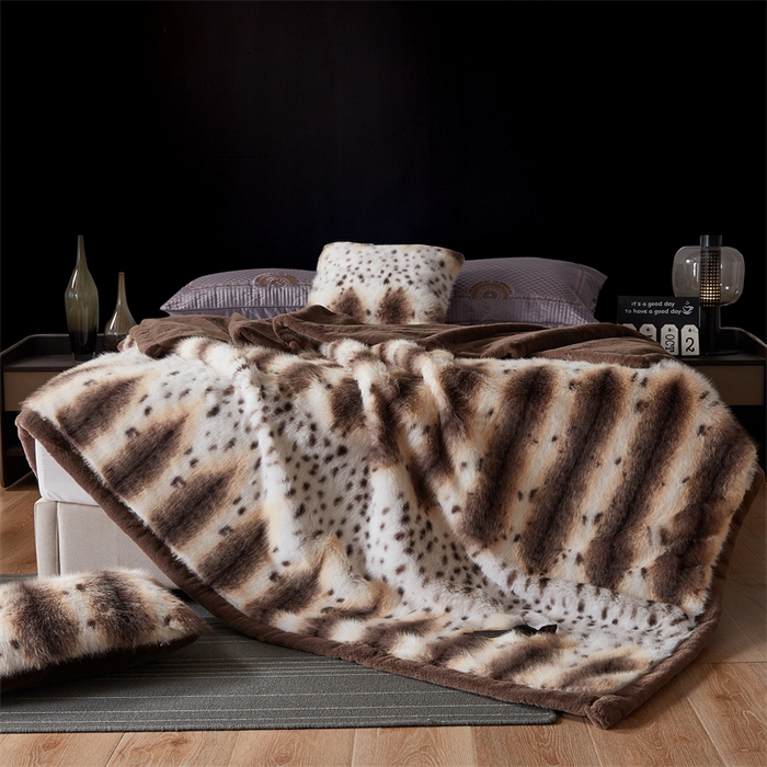 91家纺网 家纺一手货源 找家纺 凯轩毛毛毯毯子网销专供 23新款芭莎仿毛皮毛毯毯子 豹点狐