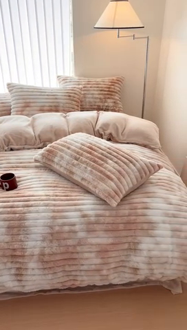 91家纺网 家纺一手货源 找家纺 顾里2023新款扎染濑兔毛绒套件 扎染米