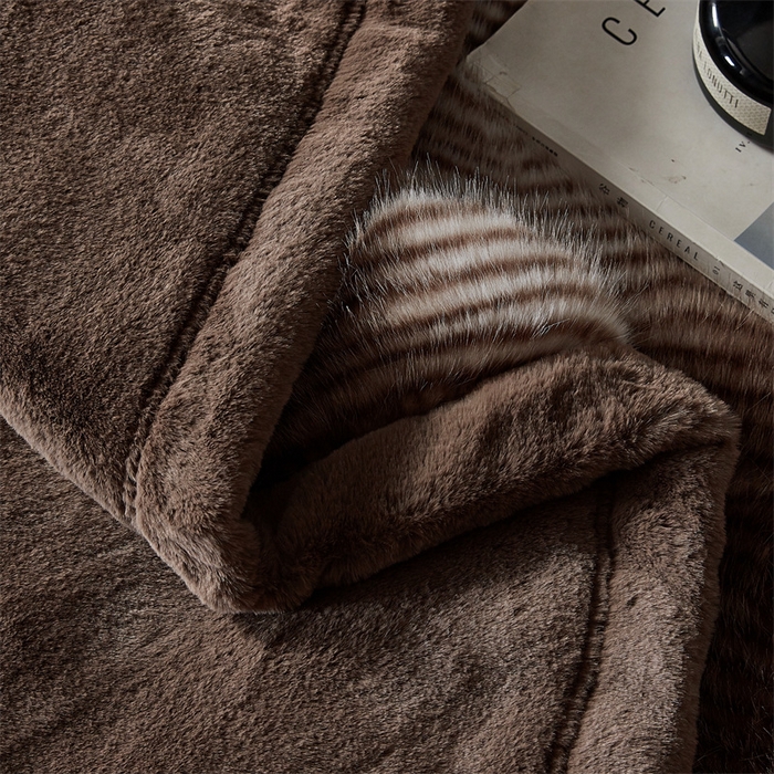 91家纺网 家纺一手货源 找家纺 凯轩毛毛毯毯子网销专供 23新款芭莎仿毛皮毛毯毯子 花纹棕