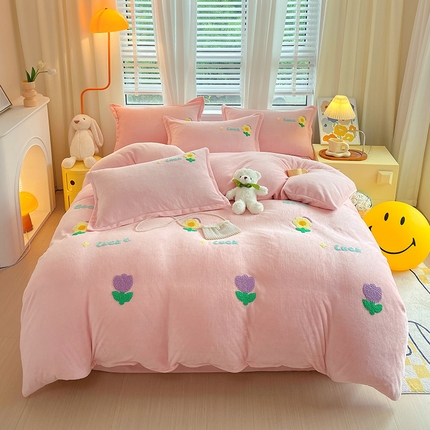 91家纺网 家纺一手货源 找家纺 （总）凡客家居 2023新款毛巾绣牛奶绒四件套学生宿舍三件套