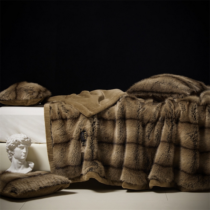 91家纺网 家纺一手货源 找家纺 凯轩毛毛毯毯子网销专供 23新款仿金狐皮草毛毯毯子 十字金