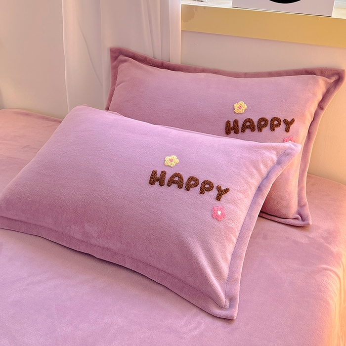 91家纺网 家纺一手货源 找家纺 凡客家居 2023新款毛巾绣牛奶绒四件套 快乐兔-豆沙