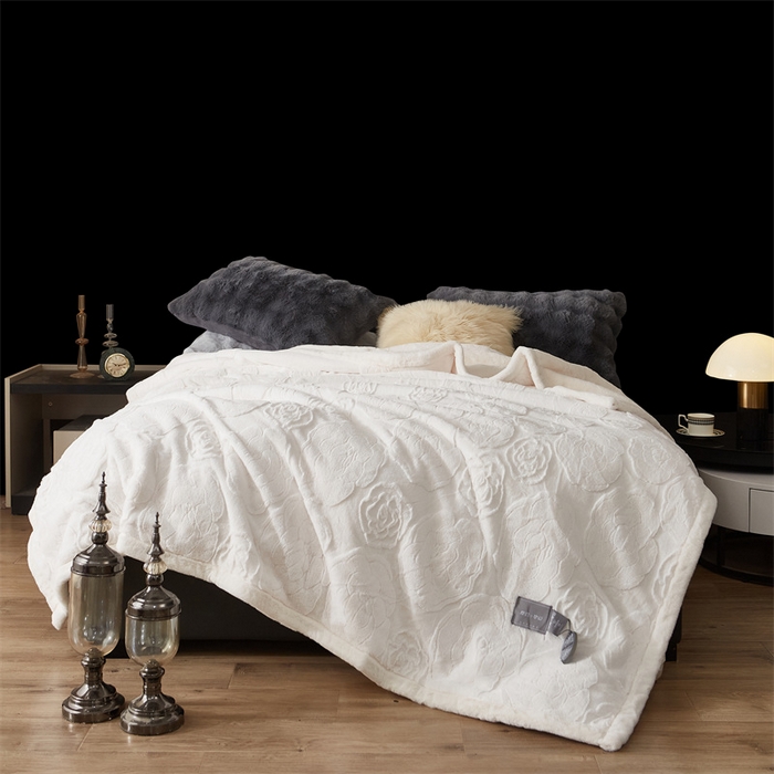 91家纺网 家纺一手货源 找家纺 凯轩毛毛毯毯子网销专供 23新款仿皮草提花毛毯毯子 恋爱白