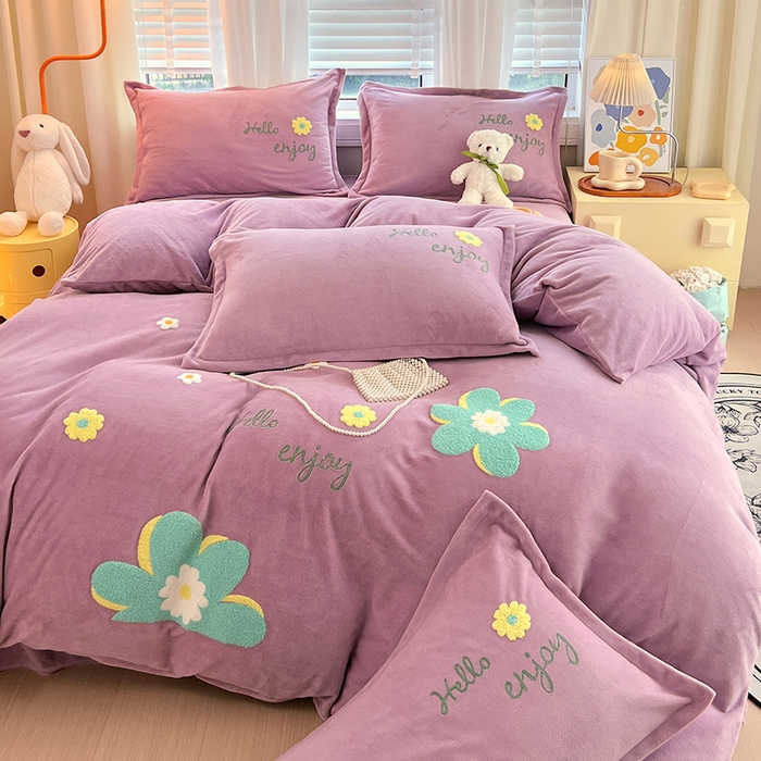 91家纺网 家纺一手货源 找家纺 凡客家居 2023新款毛巾绣牛奶绒四件套 伊莲娜-豆沙