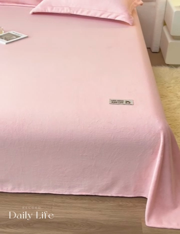 91家纺网 家纺一手货源 找家纺 艾佳 2025新款高克重加厚保暖牛奶绒床单 牛奶绒粉