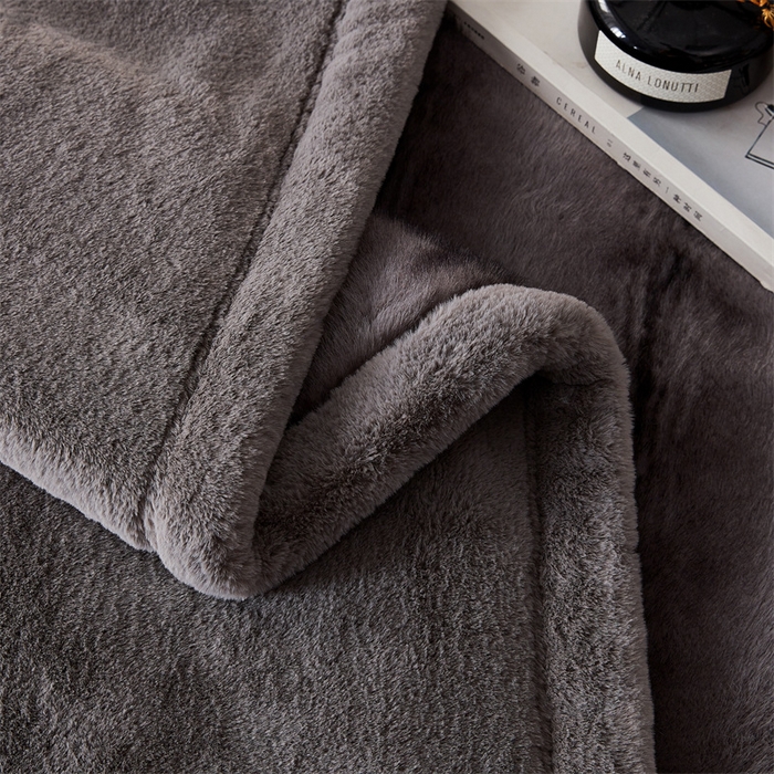 91家纺网 家纺一手货源 找家纺 凯轩毛毛毯毯子网销专供 23新款新款仿雪貂绒毛毯毯子 十字貂灰