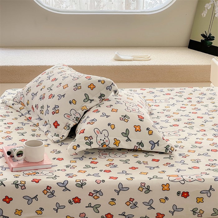 91家纺网 家纺一手货源 找家纺 时光里 2023新款全消光加厚牛奶绒印花单品单枕套 花间萌兔