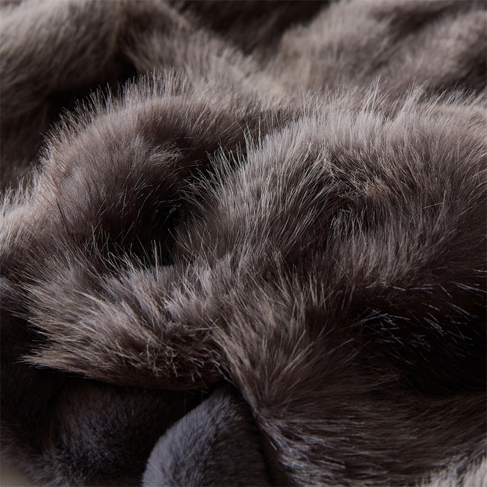 91家纺网 家纺一手货源 找家纺 凯轩毛毛毯毯子网销专供 23新款芭莎仿毛皮毛毯毯子 虎皮灰