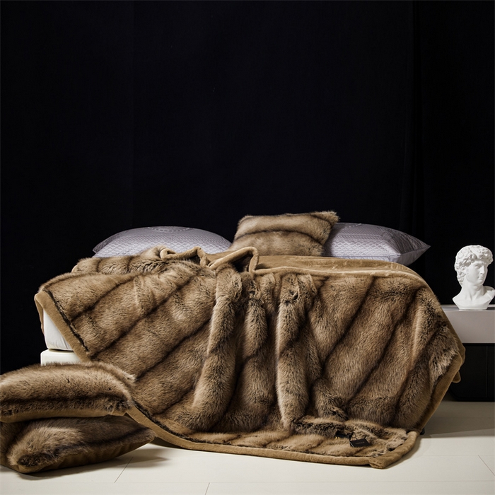 91家纺网 家纺一手货源 找家纺 凯轩毛毛毯毯子网销专供 23新款仿金狐皮草毛毯毯子 十字金