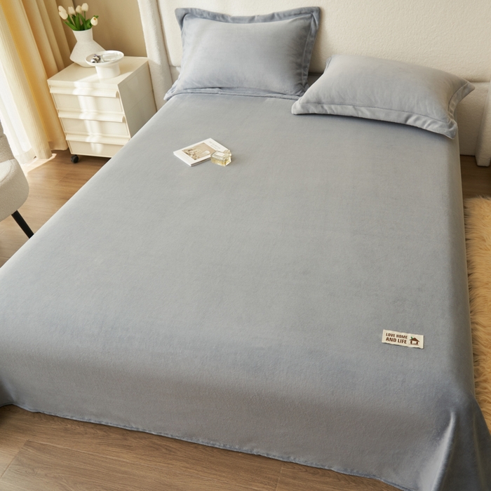91家纺网 家纺一手货源 找家纺 艾佳 2025新款高克重加厚保暖牛奶绒床单 牛奶绒灰