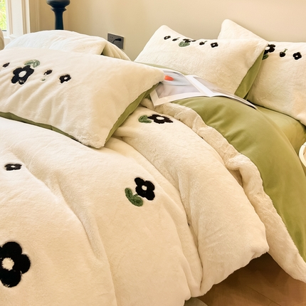 91家纺网 家纺一手货源 找家纺 （总）懒猫家纺 2024新款兔毛绒毛巾绣四件套