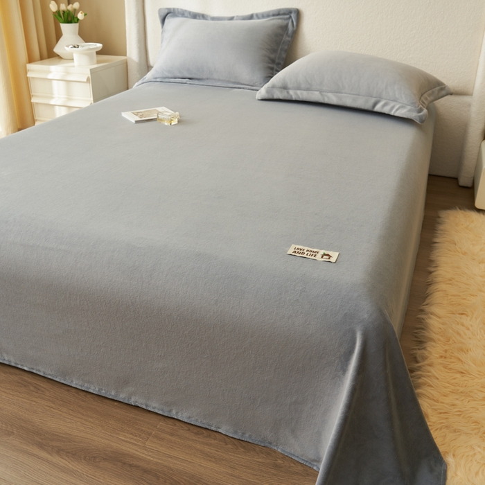 91家纺网 家纺一手货源 找家纺 艾佳 2025新款高克重加厚保暖牛奶绒床单 牛奶绒灰