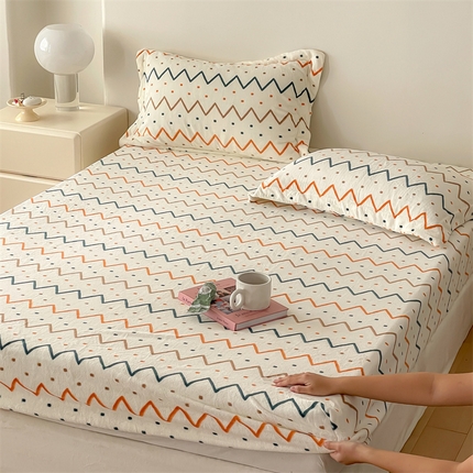 91家纺网 家纺一手货源 找家纺 时光里 2023新款全消光加厚牛奶绒印花单品单床笠 艾维-米