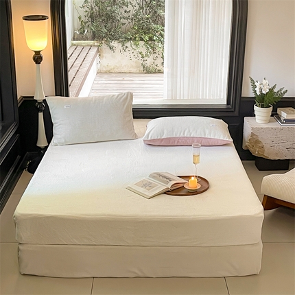 91家纺网 家纺一手货源 找家纺 时光里 2023新款全消光华夫格绒-单床笠 米月白