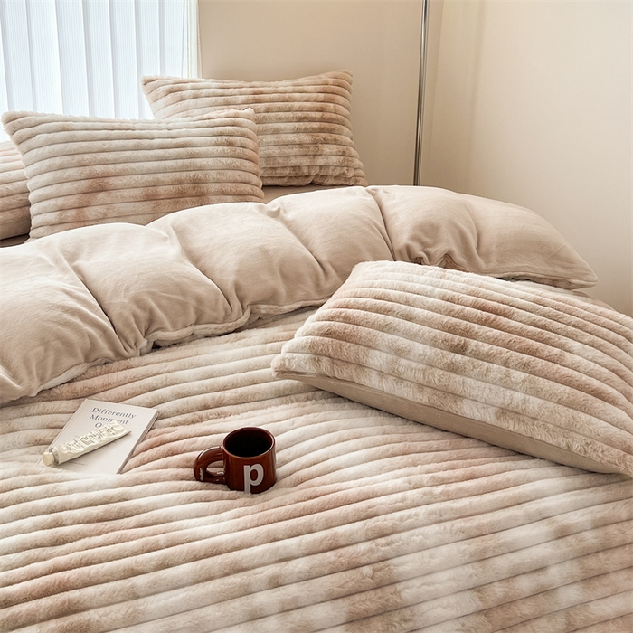 91家纺网 家纺一手货源 找家纺 顾里2023新款扎染濑兔毛绒套件 扎染米