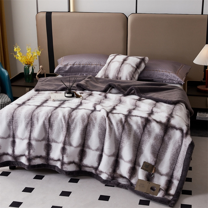 91家纺网 家纺一手货源 找家纺 凯轩毛毛毯毯子网销专供 23新款新款仿雪貂绒毛毯毯子 银蓝貂