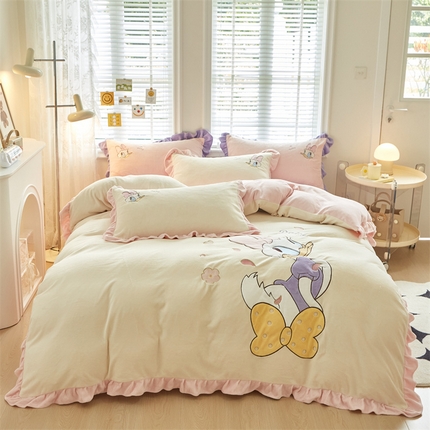 91家纺网 家纺一手货源 找家纺 （总）凡客 2023新款全消光卡通贴布绣牛奶绒四件套学生宿舍三件套 带包装