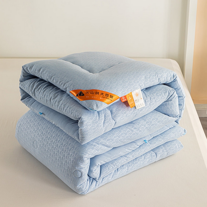 91家纺网 家纺一手货源 找家纺 佳居缘 2023新款火山绒大豆被 天空蓝