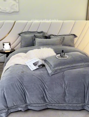 91家纺网 家纺一手货源 找家纺 榻尚 2023婴肤绒镂空设计拼边工艺款四件套-佳梦系列 佳梦-灰