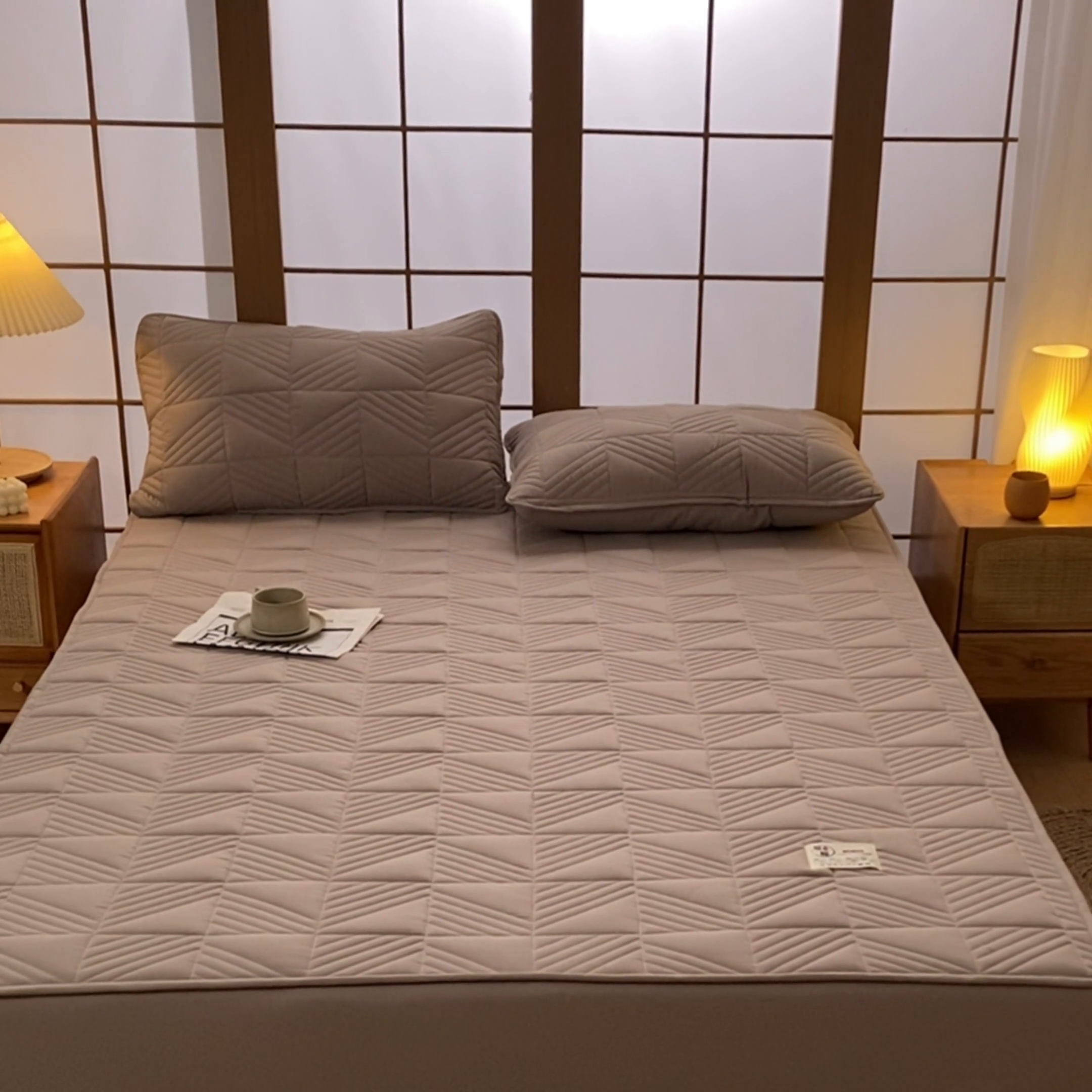 91家纺网 家纺一手货源 找家纺 米粒家纺 2023新款A类大豆纤维夹棉床笠系列 格调-卡其