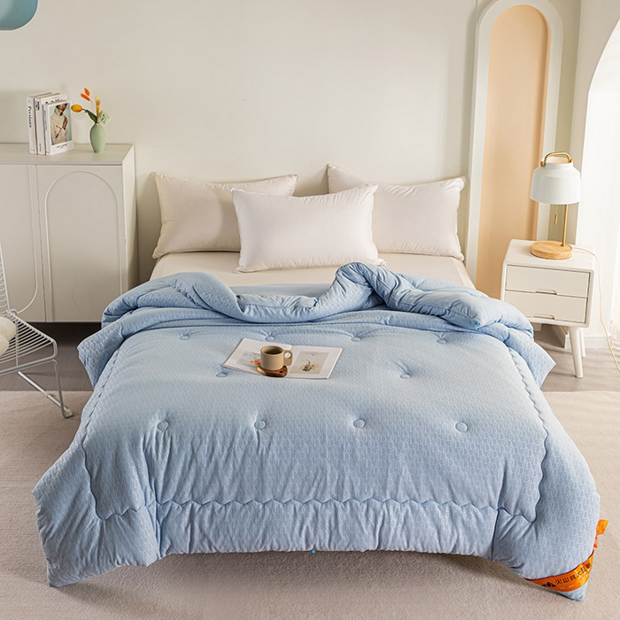 91家纺网 家纺一手货源 找家纺 佳居缘 2023新款火山绒大豆被 天空蓝