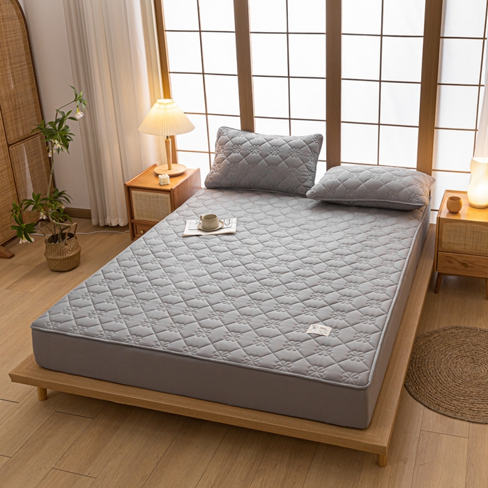 91家纺网 家纺一手货源 找家纺 米粒家纺 2023新款A类大豆纤维夹棉床笠系列 幸运花-浅灰