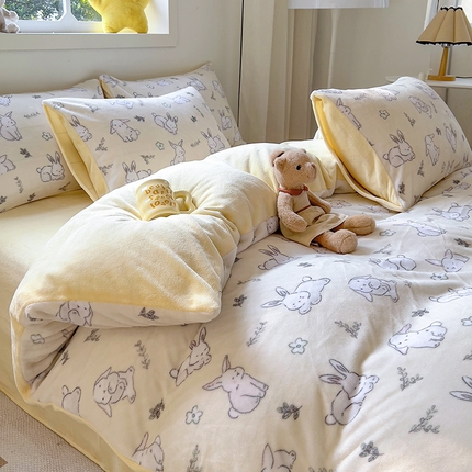 山茶家纺2023新款高克重印花牛奶绒四件套 奶黄兔