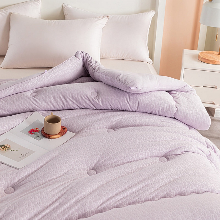 91家纺网 家纺一手货源 找家纺 佳居缘 2023新款火山绒大豆被 薰衣紫