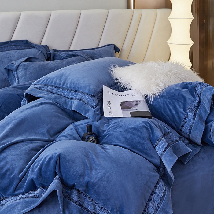 91家纺网 家纺一手货源 找家纺 榻尚2023新款婴肤绒镂空设计拼边工艺款四件套-佳梦系列 佳梦-蓝