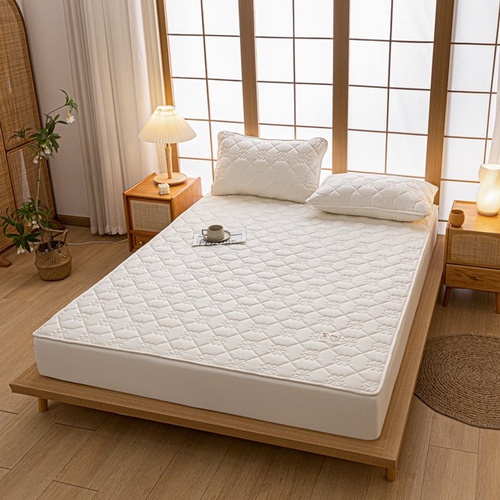 91家纺网 家纺一手货源 找家纺 米粒家纺 2023新款A类大豆纤维夹棉床笠系列 幸运花-白