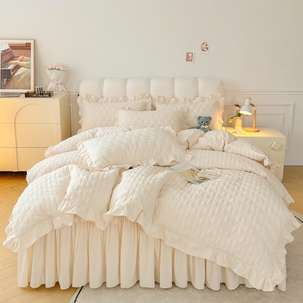 91家纺网 家纺一手货源 找家纺 （总）恋尚 2023新款保暖蜜桃绒床笠床裙二合一（ 欧米拉）四件套