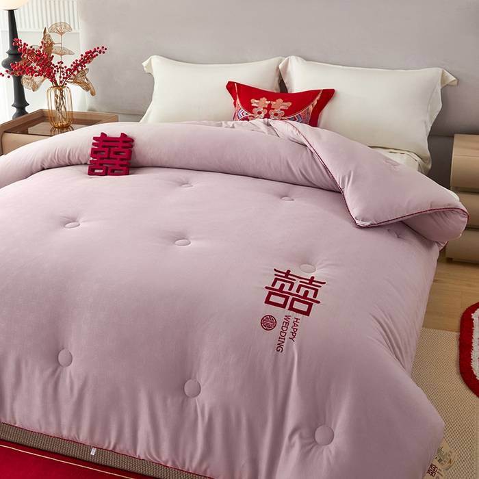 91家纺网 家纺一手货源 找家纺 丽卡家纺 2023新款大豆纤维澳棉提花被子被芯-双喜临门 双喜临门-豆沙