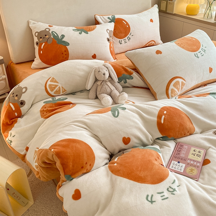 91家纺网 家纺一手货源 找家纺 沐辰 2023新款牛奶绒印花四件套 橘子熊